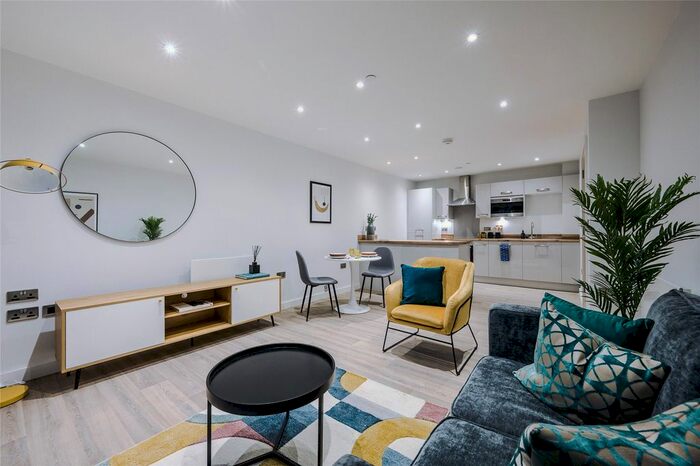 1 Bedroom Flat To Rent In Crossings, Park Green, Macclesfield SK11