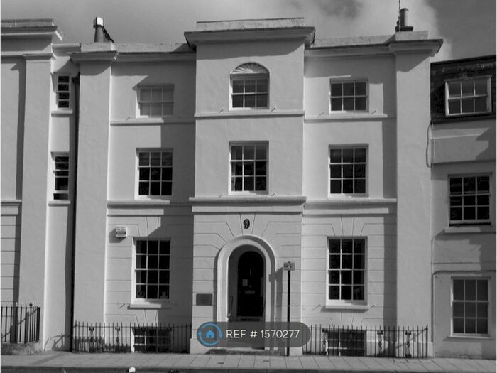 1 Bedroom Flat To Rent In Carlton Crescent, Southampton, SO15