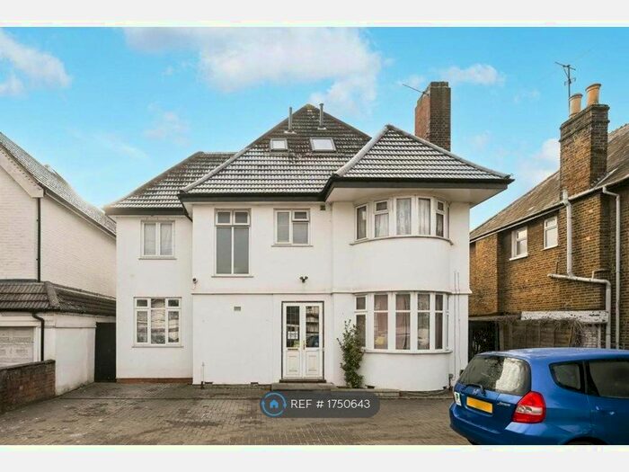 2 Bedroom Flat To Rent In Kingston Road, New Malden, KT3