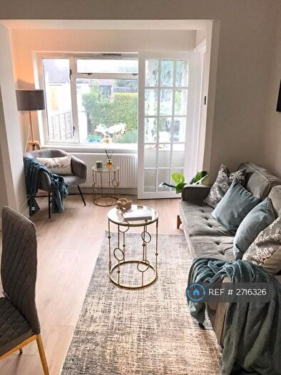 3 Bedroom Flat To Rent In Miller Road, Croydon, CR0