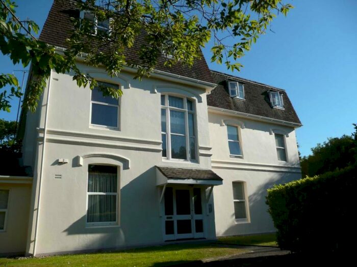 1 Bedroom Flat To Rent In Please Apply Via Rightmove Or Zoopla Not By Calling The Office Council Tax Band B, BH1