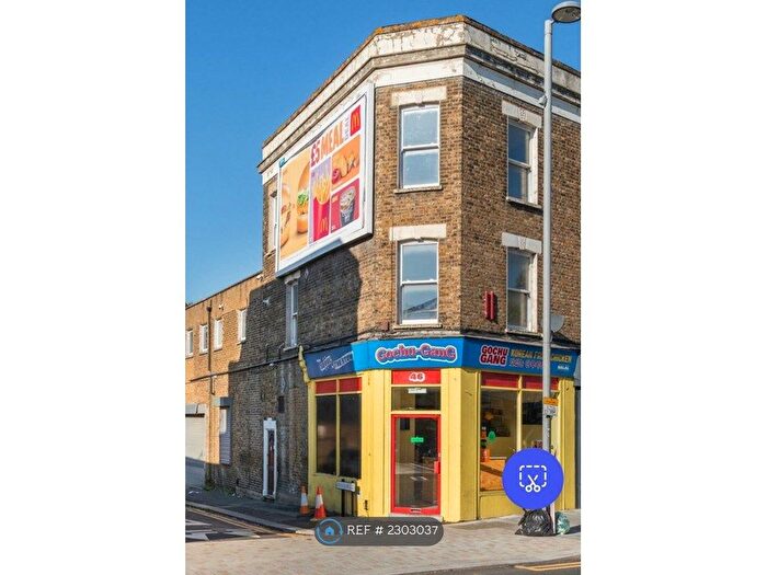 2 Bedroom Flat To Rent In Walthamstow, London, E17