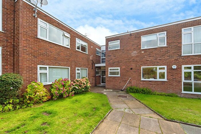 2 Bedroom Flat For Sale In Dudlow Nook Road, Liverpool, L18