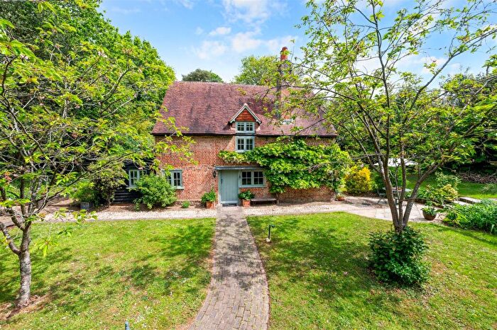 4 Bedroom Detached House For Sale In Leech Lane, Headley, KT18
