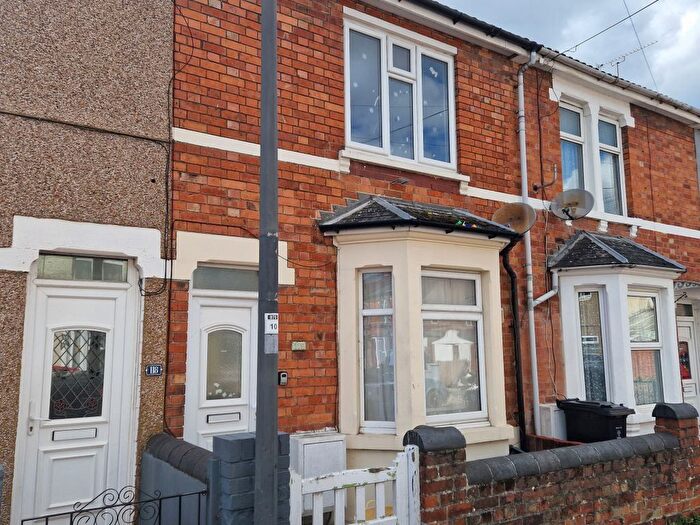 3 Bedroom Terraced House To Rent In Graham Street, Swindon, SN1