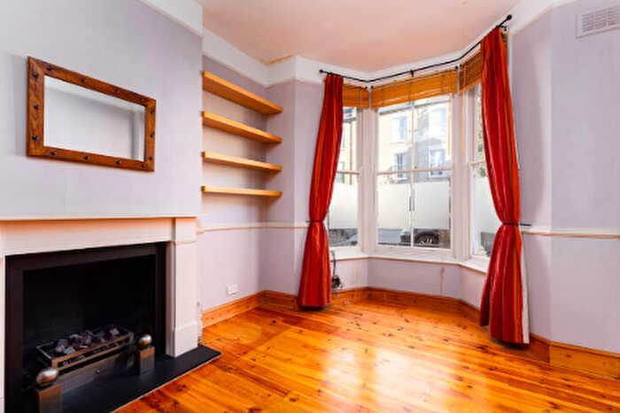 1 Bedroom Flat To Rent In Charteris Road, London, N4