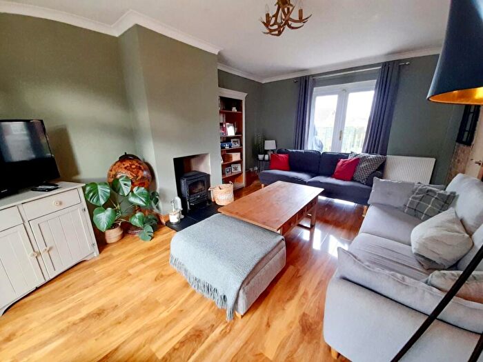 3 Bedroom Terraced House For Sale In Highfield Close, Gainsborough, DN21