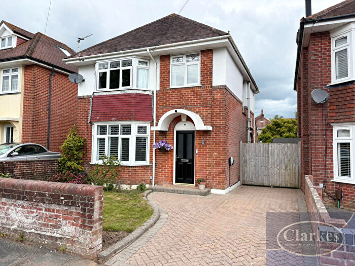 3 Bedroom Detached House For Sale In Priory View Road, Bournemouth, BH9