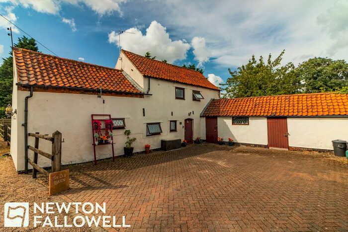 2 Bedroom Barn Conversion For Sale In Great North Road, Markham Moor, DN22