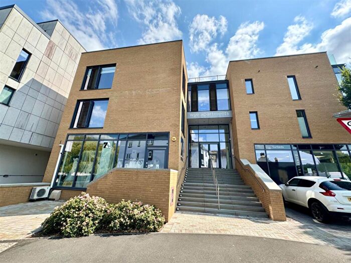 2 Bedroom Apartment For Sale In Severn Quay, Chepstow, NP16