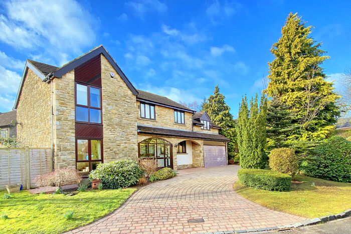 6 Bedroom Detached House To Rent In Leadhall Grove, Harrogate, HG2