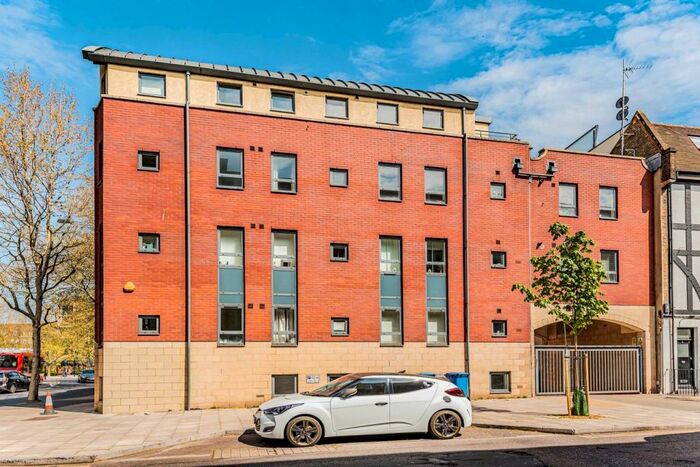 2 Bedroom Flat To Rent In - Old Jamaica Road, London, SE16