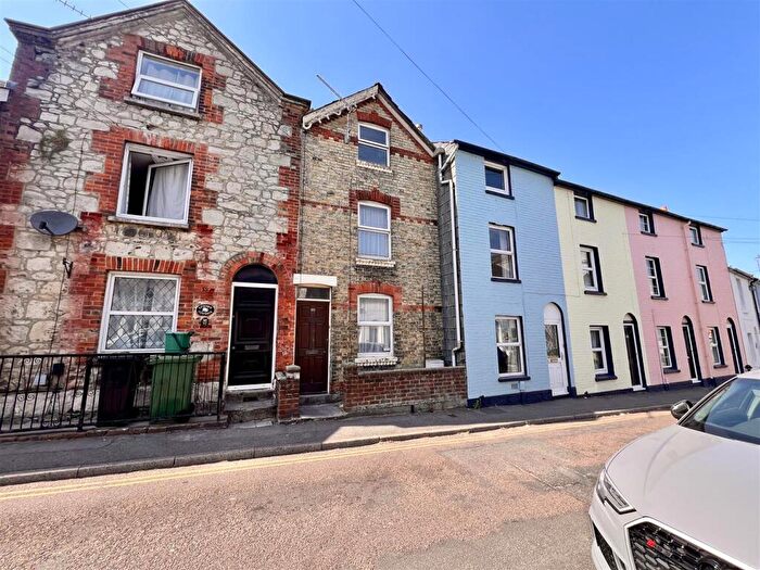 4 Bedroom Terraced House For Sale In St. Marys Road, Cowes, PO31
