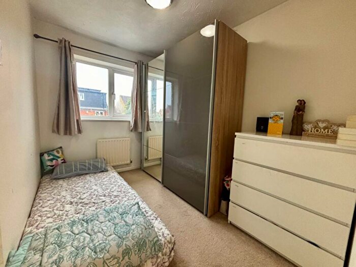 3 Bedroom Detached House For Sale In Flinters Close, Wootton, Northampton, NN4