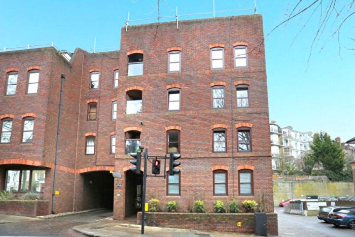 1 Bedroom Flat To Rent In Petersham Road, Richmond, TW10