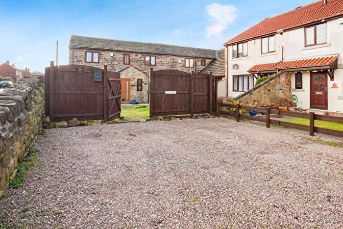 3 Bedroom Semi-Detached House For Sale In Durkar Court, Durkar, Wakefield, WF4