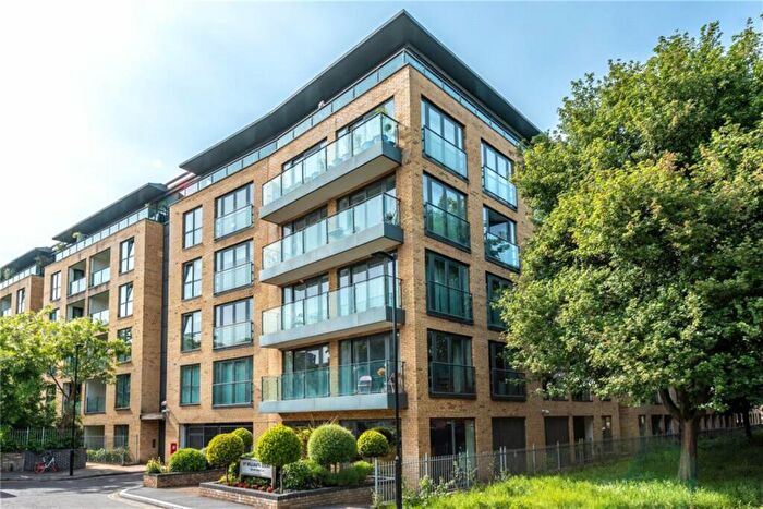 2 Bedroom Apartment To Rent In St Williams Court, Gifford Street, Kings Cross, London, N1