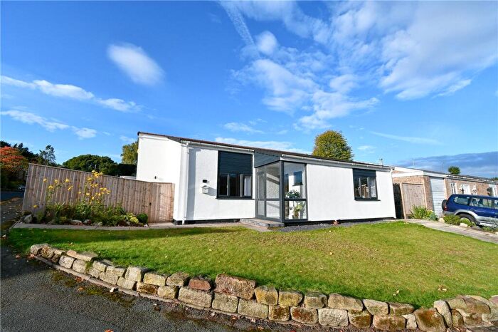 3 Bedroom Bungalow For Sale In Oakridge Close, Spital, Wirral, CH62