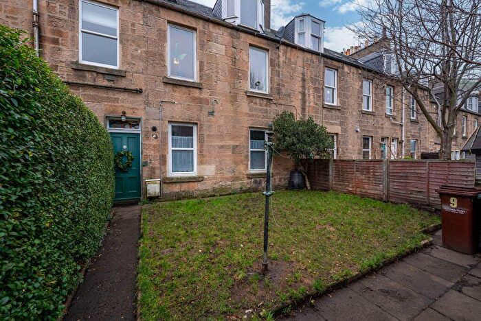3 Bedroom Flat For Sale In Myrtle Terrace, Edinburgh, EH11