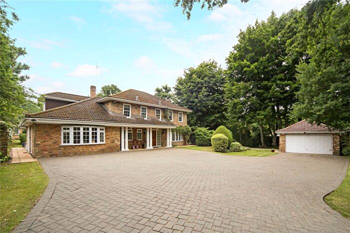 5 Bedroom Detached House To Rent In Old Avenue, West Byfleet, KT14