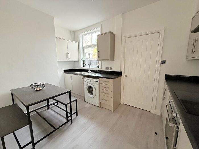 3 Bedroom House To Rent In Manvers Street, Netherfield, NG4