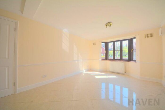 1 Bedroom Flat To Rent In Lydford Road, Willesden, NW2