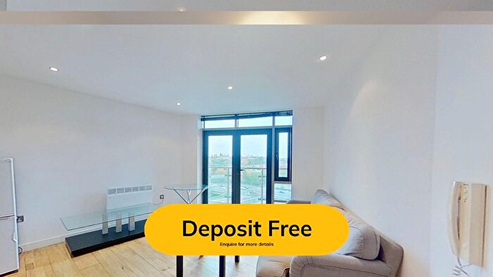 1 Bedroom Flat To Rent In Gotts Road, Leeds, LS12