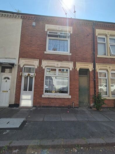 3 Bedroom Terraced House For Sale In Moira Street, Belgrave Leicester, LE4