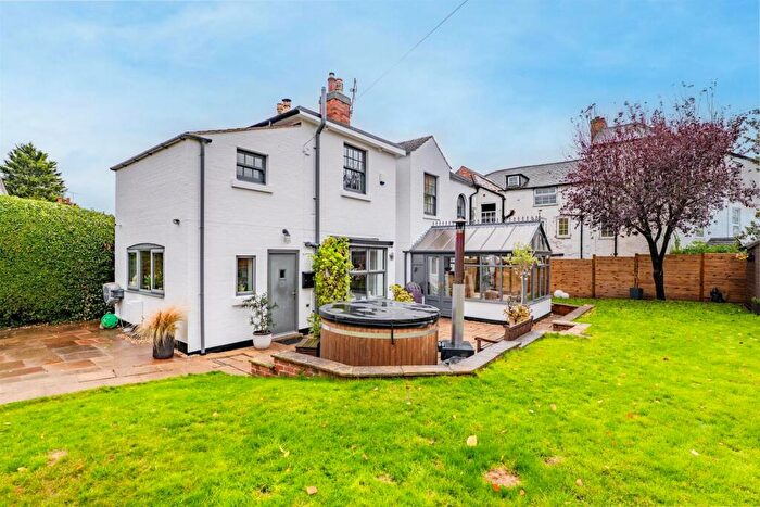 3 Bedroom Semi-Detached House For Sale In Main Street, East Bridgford, NG13