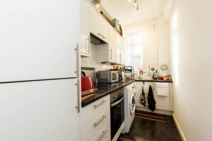 1 Bedroom Flat To Rent In Cleve Road, West Hampstead, NW6