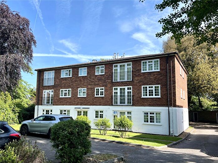 2 Bedroom Apartment For Sale In Freshborough Court, Lower Edgeborough Road, Guildford, Surrey, GU1