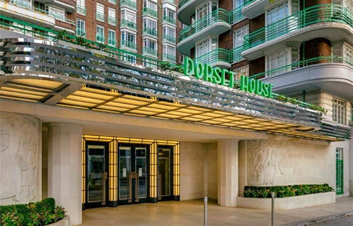 3 Bedroom Flat To Rent In Gloucester Place, Marylebone, NW1