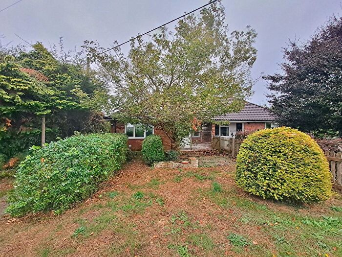 1 Bedroom Semi-Detached Bungalow For Sale In Flowers Piece, Ashampstead, RG8