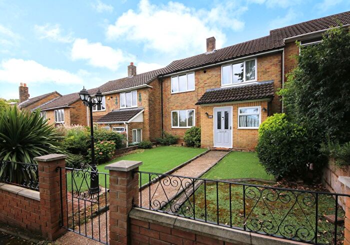 2 Bedroom Terraced House For Sale In Middleton Close, Townhill Park, SO18