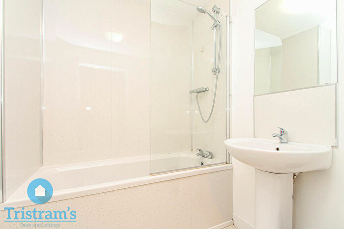 2 Bedroom Apartment To Rent In Henry Road, Lenton, NG7