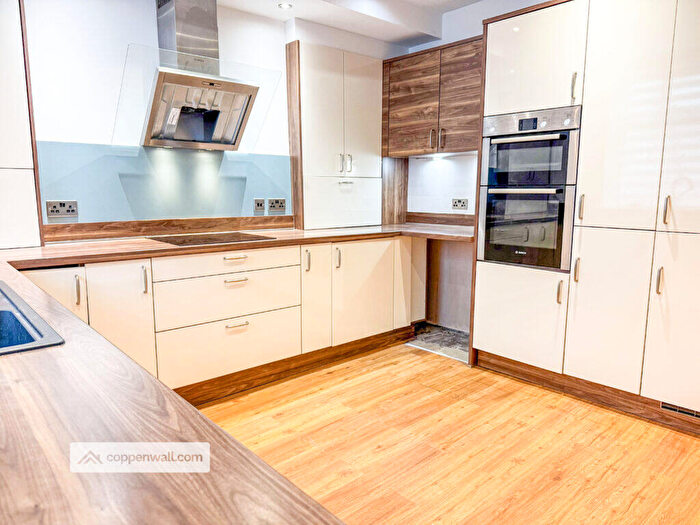 3 Bedroom Terraced House For Sale In School Street, Crawshawbooth, Rossendale, BB4