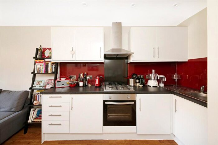 Flat To Rent In Baildon Street, London, SE8