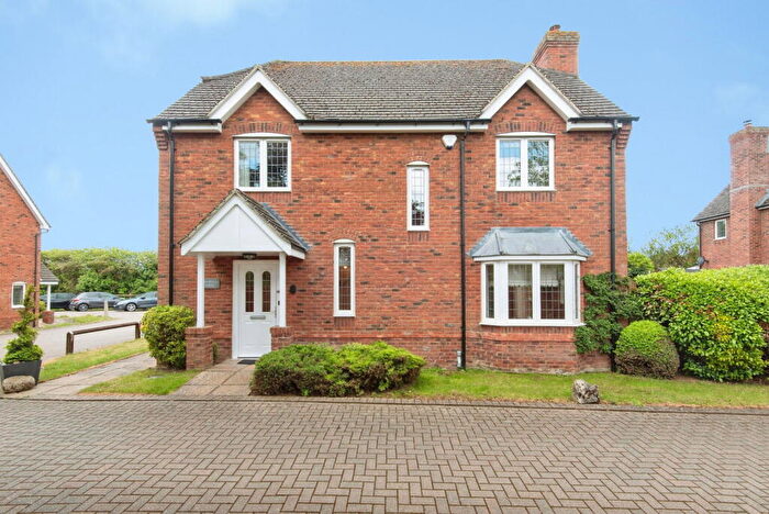 4 Bedroom Detached House For Sale In Squires Park, Shefford, SG17