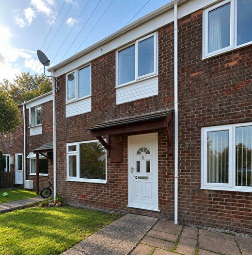 2 Bedroom Terraced House For Sale In Venns Close, Merlins Bridge, SA61