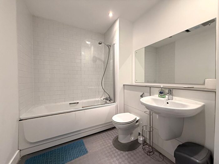 3 Bedroom Flat To Rent In , Pickford Street, Ancoats, Manchester, M4