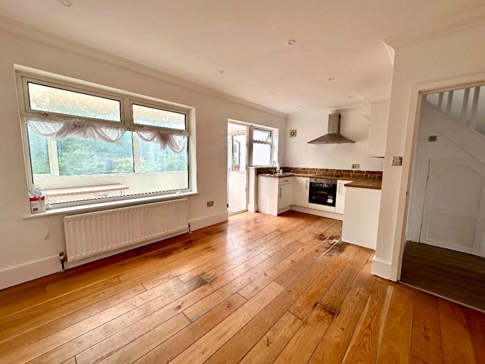 3 Bedroom Semi-Detached House To Rent In Boscombe Avenue, Hornchurch, RM11