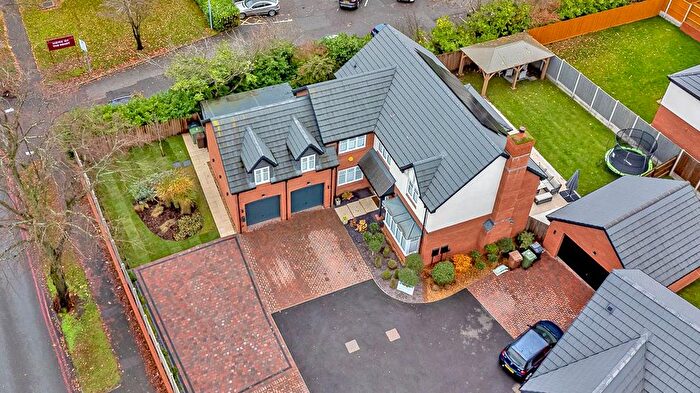 5 Bedroom Detached House For Sale In Cherrytree Close, Walsall, WS1