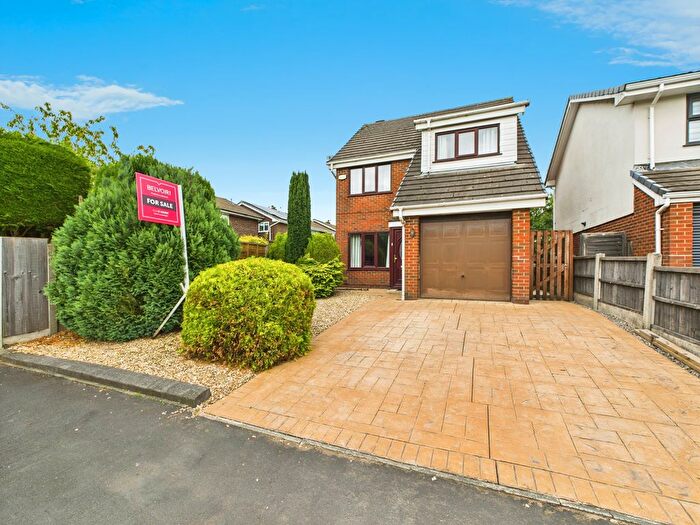 4 Bedroom Detached House For Sale In Navenby Road, Wigan, WN3