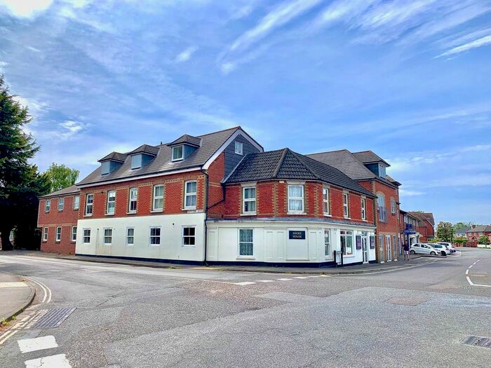 2 Bedroom Flat To Rent In Newtown Road, Warsash, Southampton, SO31