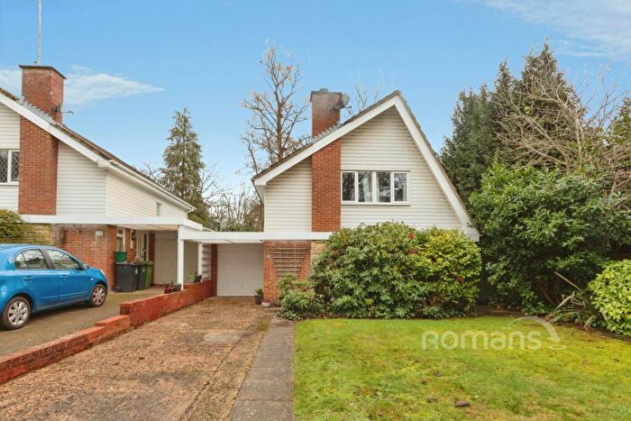 3 Bedroom Detached House To Rent In Buttermere Drive, Camberley, Surrey, GU15