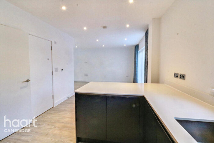 3 Bedroom Detached House To Rent In Walnut Court, Cambridge, CB5