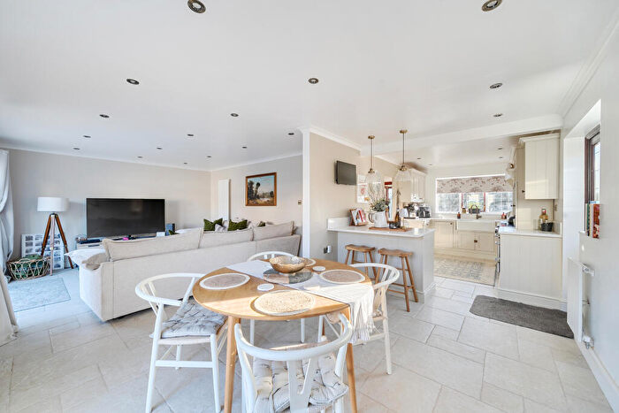 4 Bedroom Detached House For Sale In Cantors Way, Minety, Malmesbury, SN16