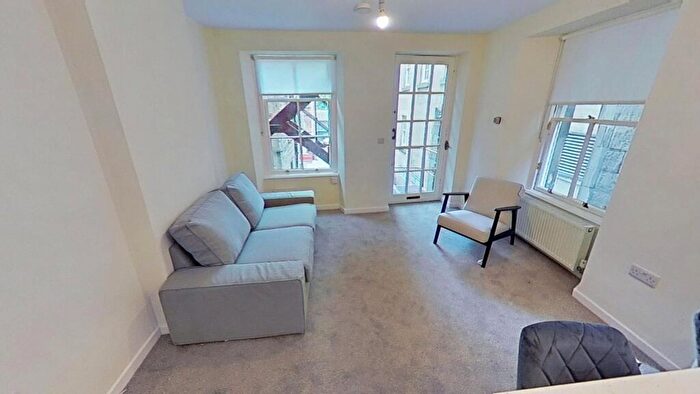 2 Bedroom Flat To Rent In Thistle Street Lane South West, City Centre, Edinburgh, EH2