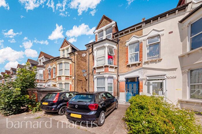 2 Bedroom Flat For Sale In Cameron Road, Croydon, CR0