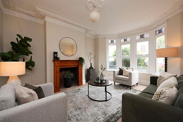 3 Bedroom Terraced House For Sale In Brynland Avenue, Bristol, BS7